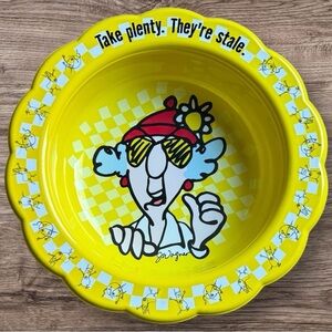 Hallmark Cards Maxine J. Wagner Large Yellow Plastic Bowl